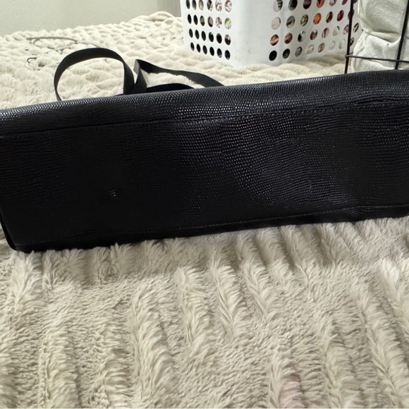 Salvatore Ferragamo Vara Bow Tote Bag - Black Textured Leather - EUC - Picture 6 of 8